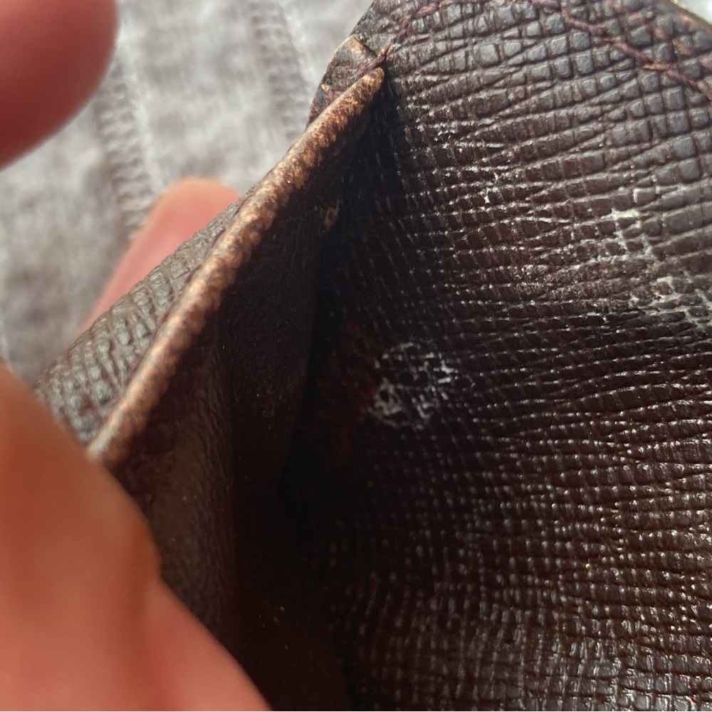 Louis Vuitton Compact Wallet - Picture 11 of 14